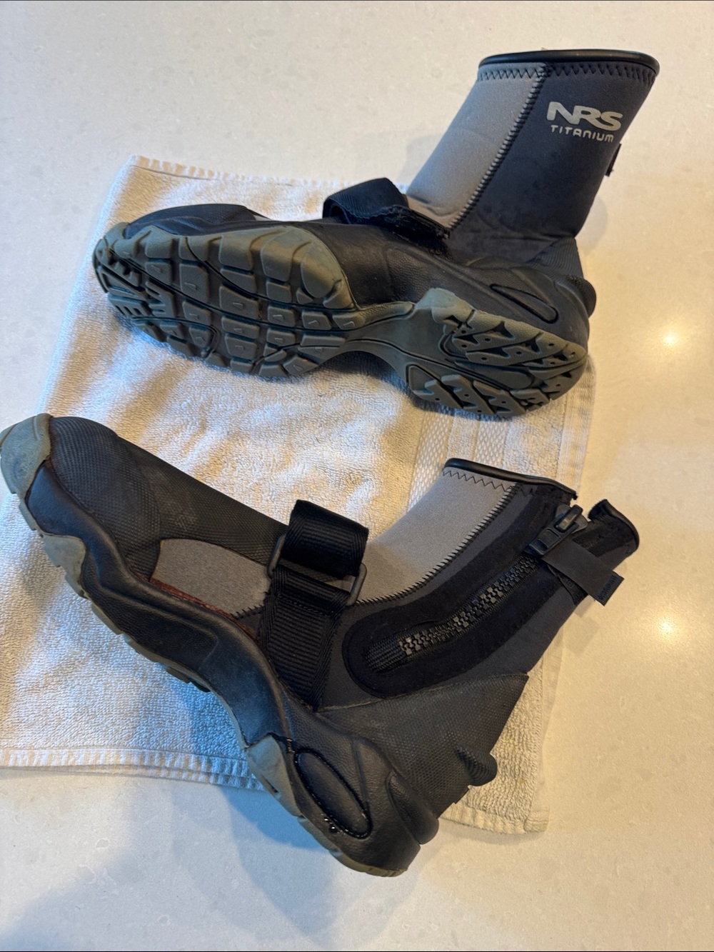NRS Titanium Men's Black/Gray Water Boat Shoes - Zip & Strap